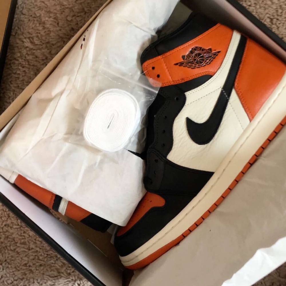 Jordan 1 High shattered backboard